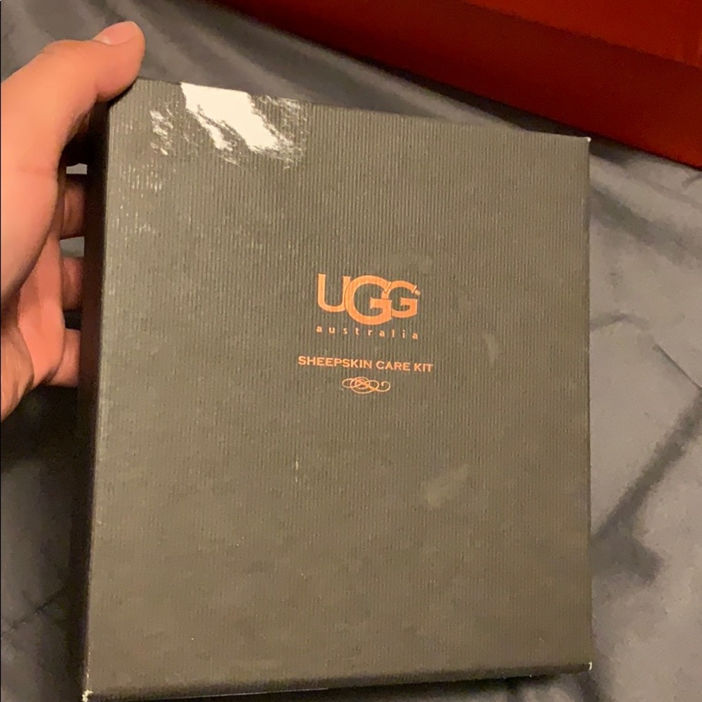 UGG sheepskin care kit